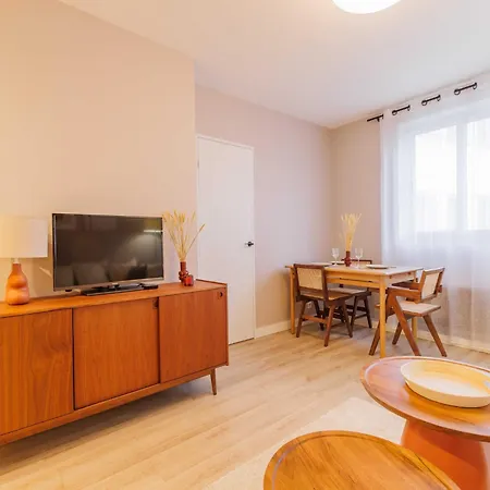 Apartment Proche Quai De Seine - 2bdr 3p 16eme Arr *